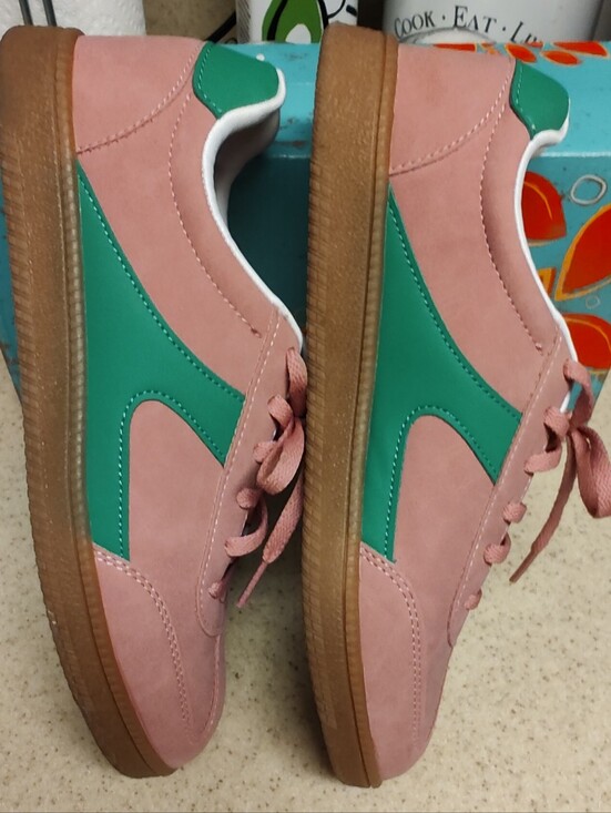 No Boundaries Shoes - No Boundaries Nearly New Athletic Shoe Size 8